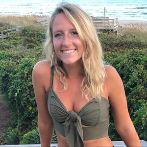 Meet your Posher, Jillian